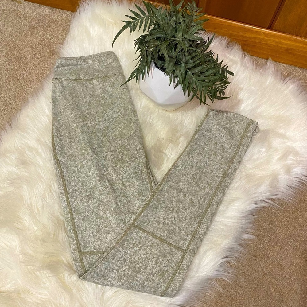Gymshark: Fleur Texture Compression Fit Leggings Stretchy Athletic‎ Gym Small